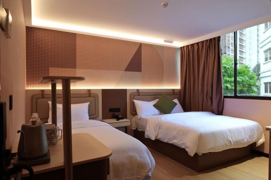 A Hotel Farrer Park