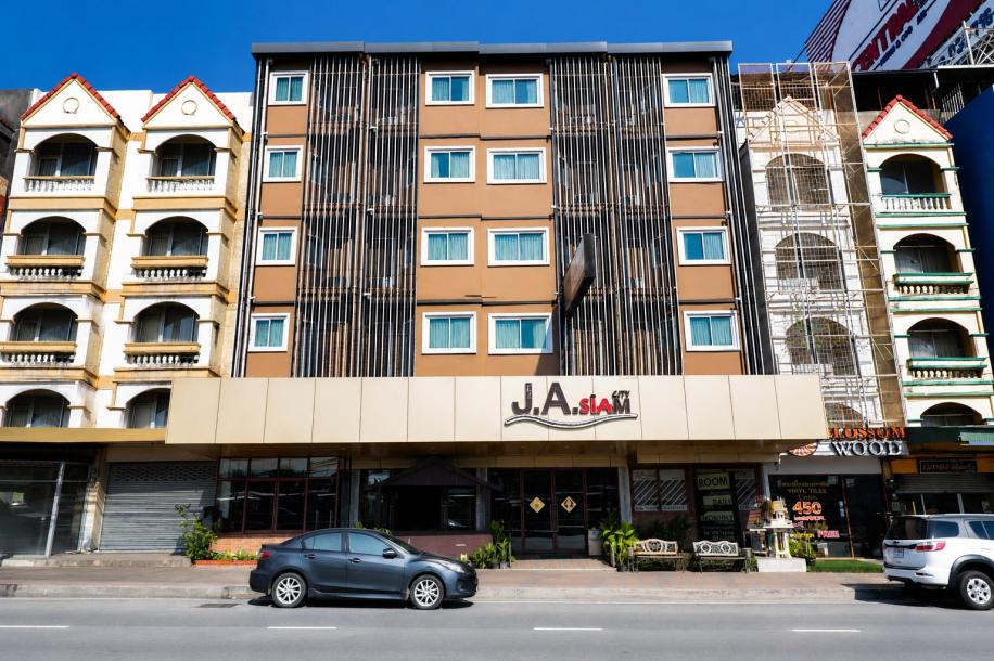 Collection O JA Siam City